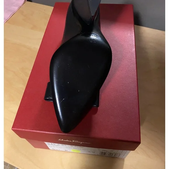Brand new Salvatore Ferragamo Viva Heel - Picture 5 of 5